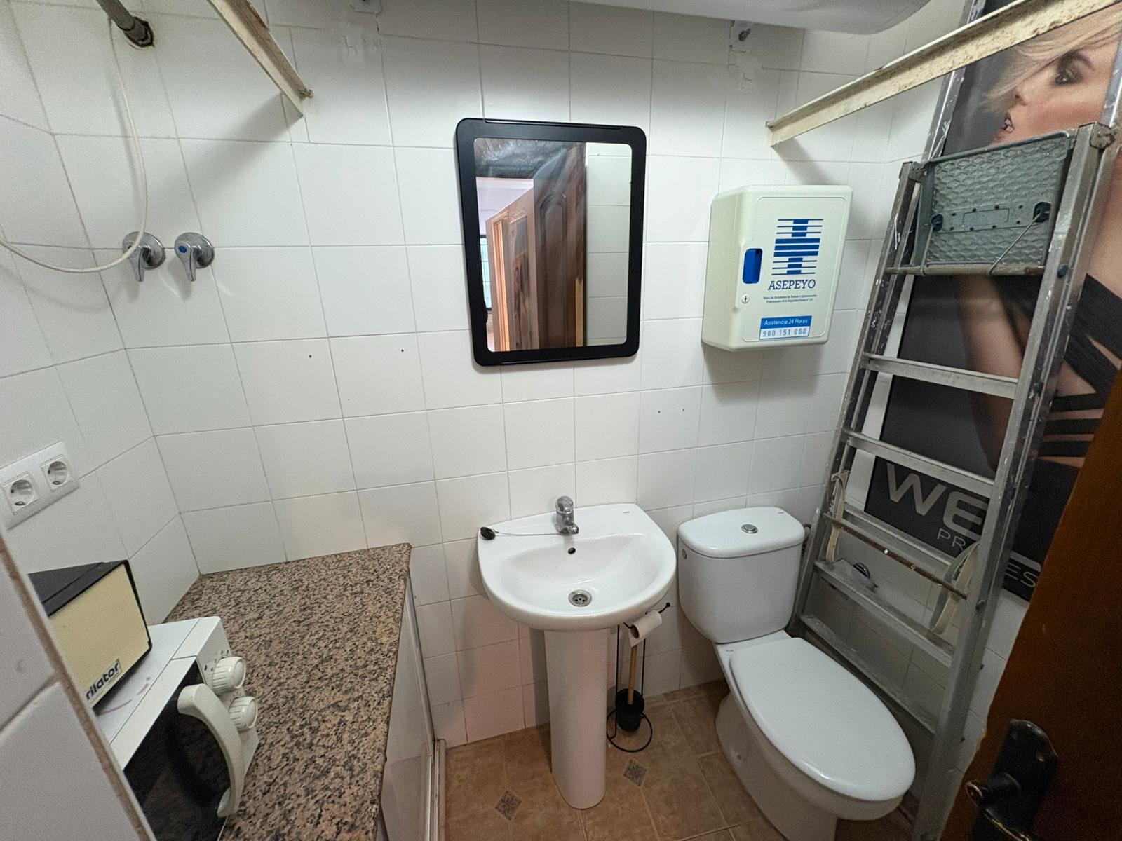 Local en planta baja con posibilidad de cambio de uso a vivienda – Centro de Puerto Real