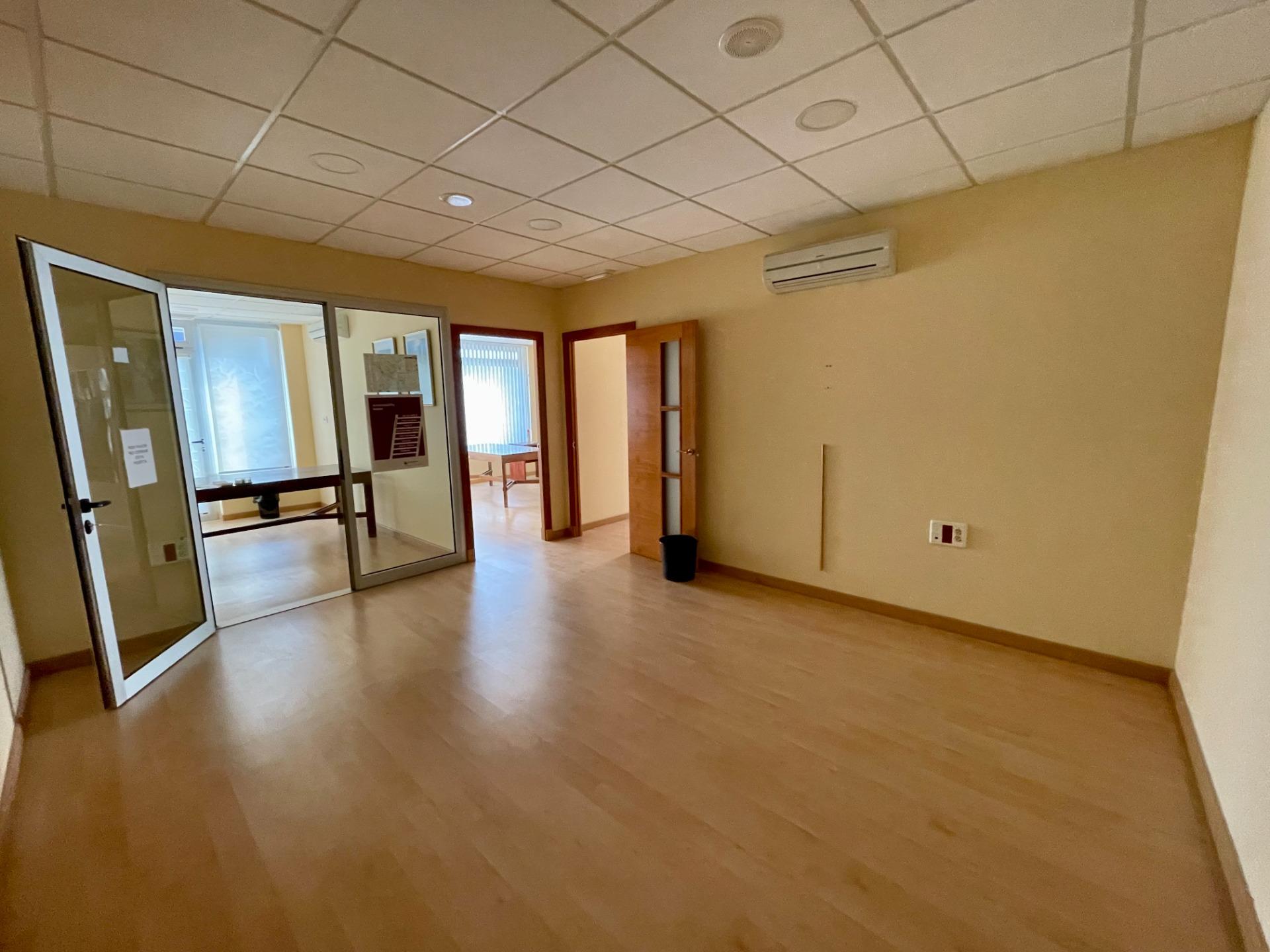 Local en venta en El Juncal - Vallealto