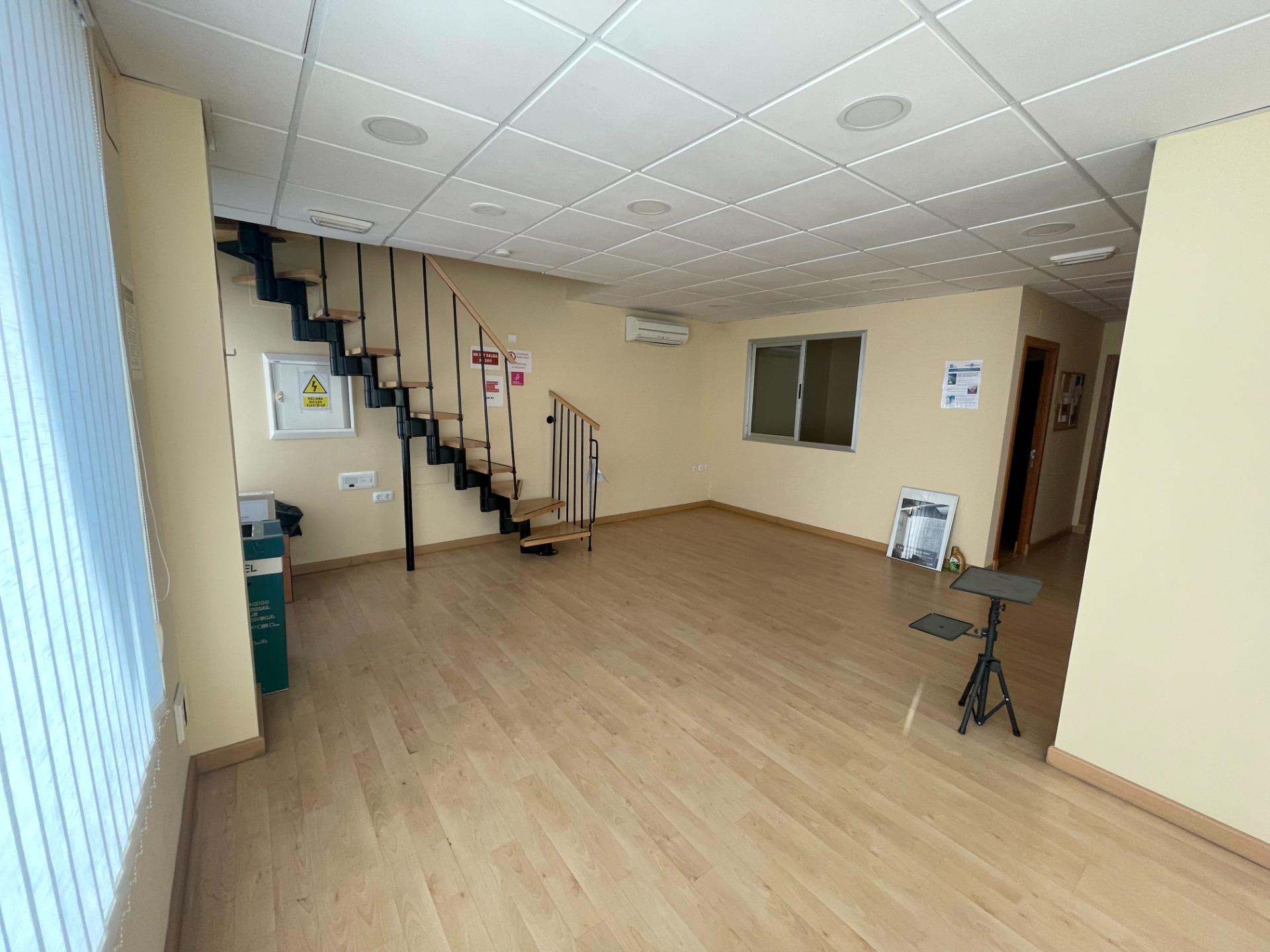 Local en venta en El Juncal - Vallealto