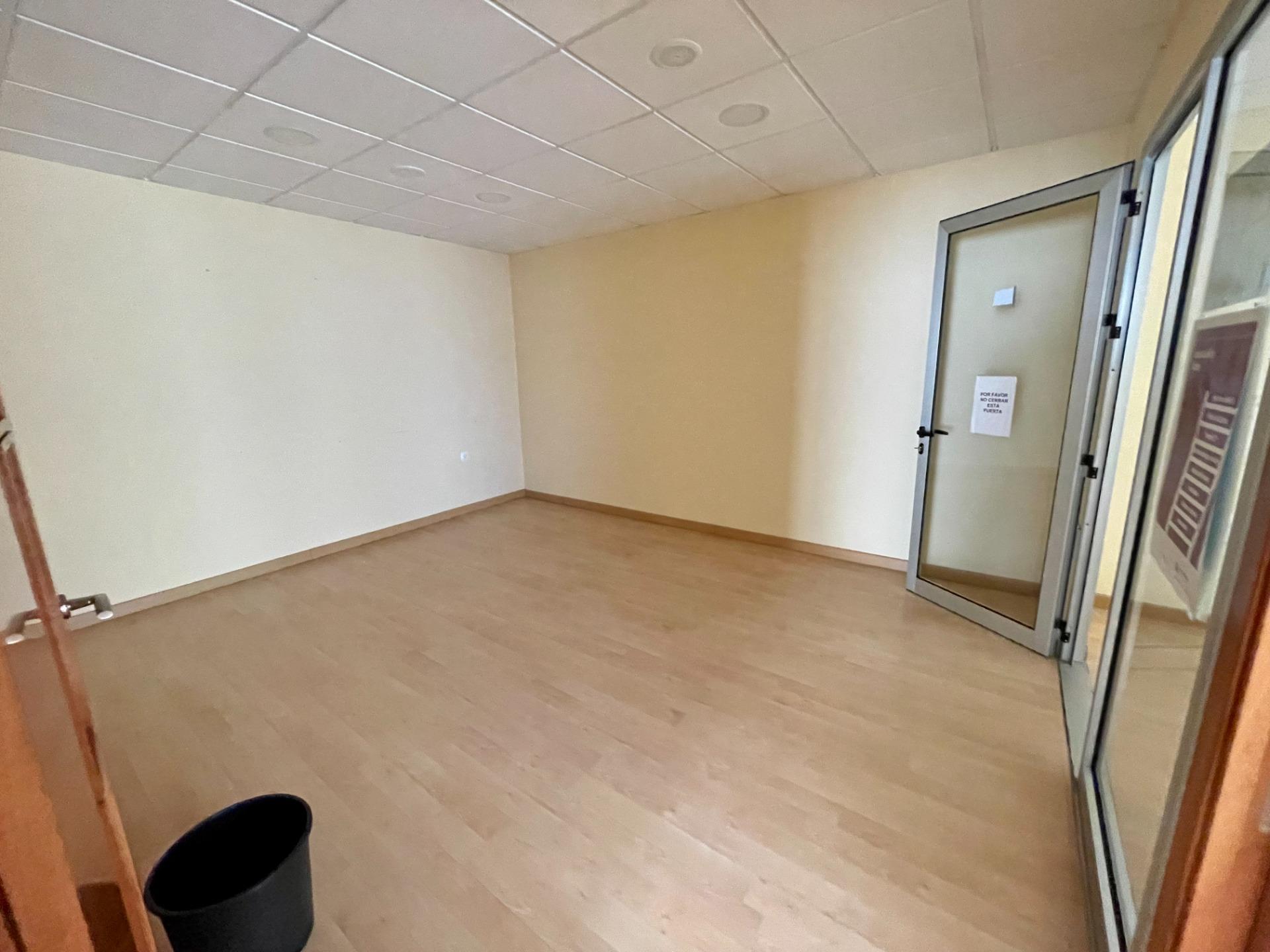 Local en venta en El Juncal - Vallealto