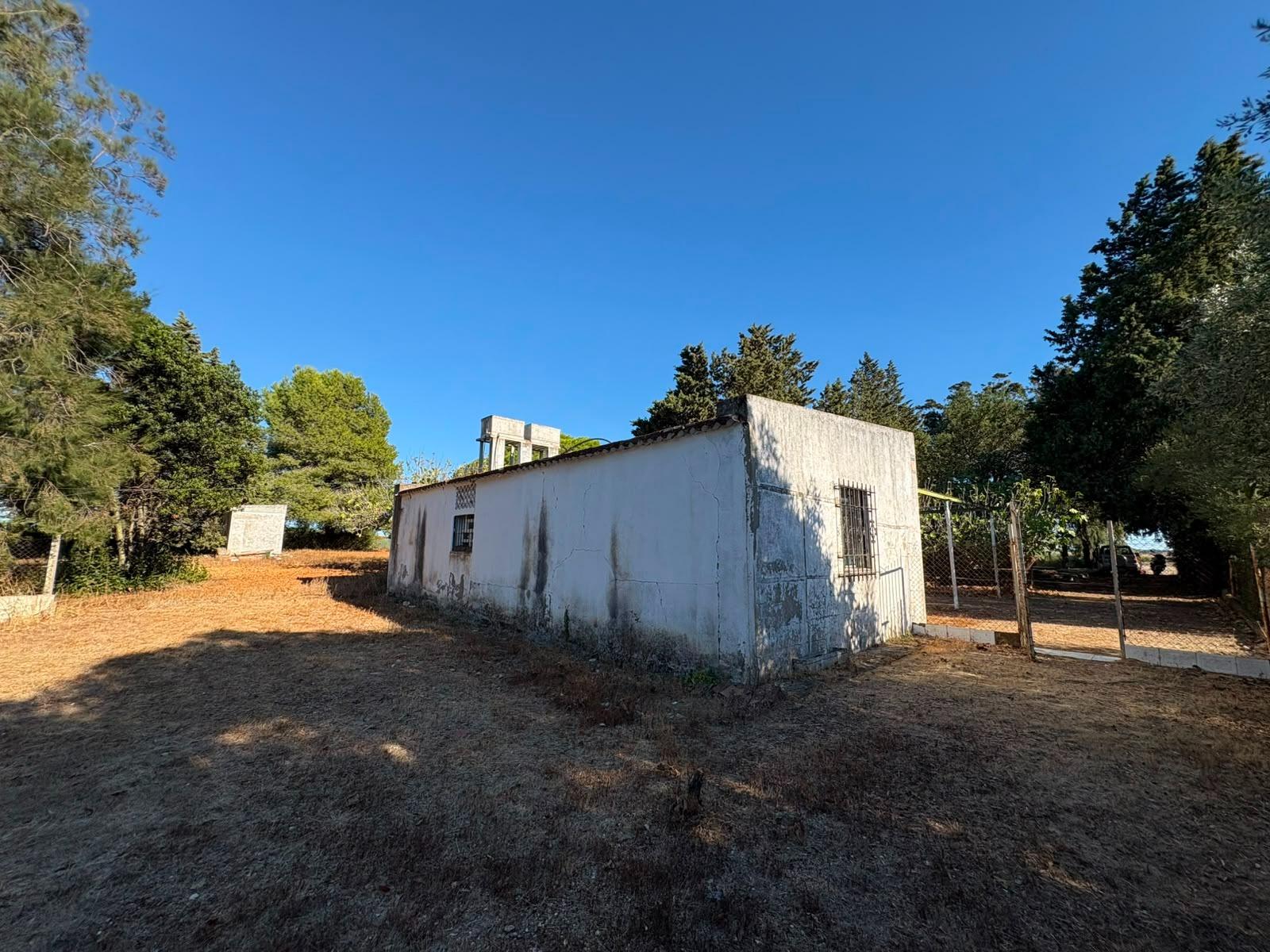 PARCELA RÚSTICA SEGREGADA DE 9.000 M² CON DOS EDIFICACIONES EN EL MARQUESADO, PUERTO REAL