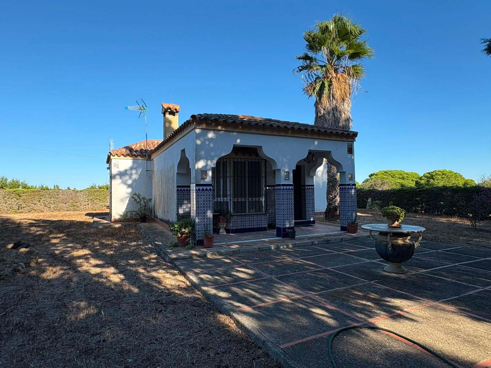 PARCELA RÚSTICA SEGREGADA DE 9.000 M² CON DOS EDIFICACIONES EN EL MARQUESADO, PUERTO REAL