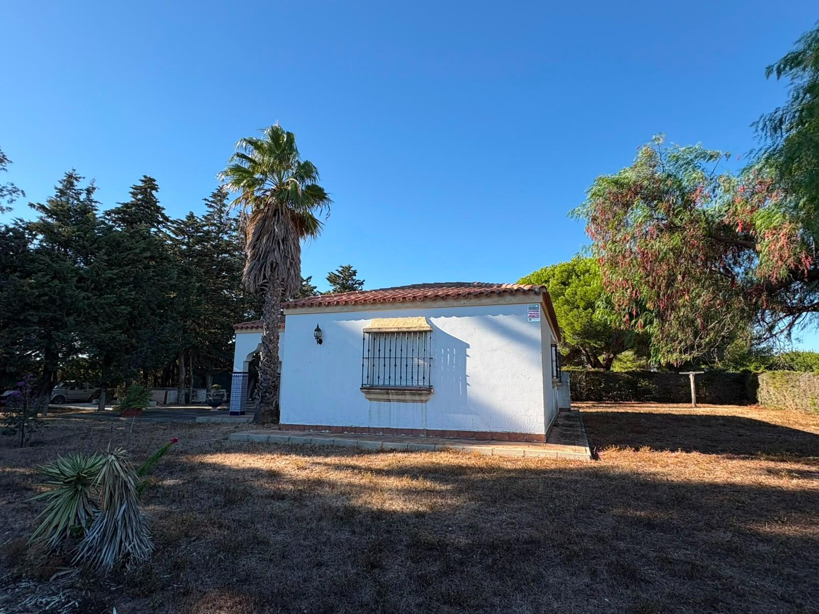PARCELA RÚSTICA SEGREGADA DE 9.000 M² CON DOS EDIFICACIONES EN EL MARQUESADO, PUERTO REAL