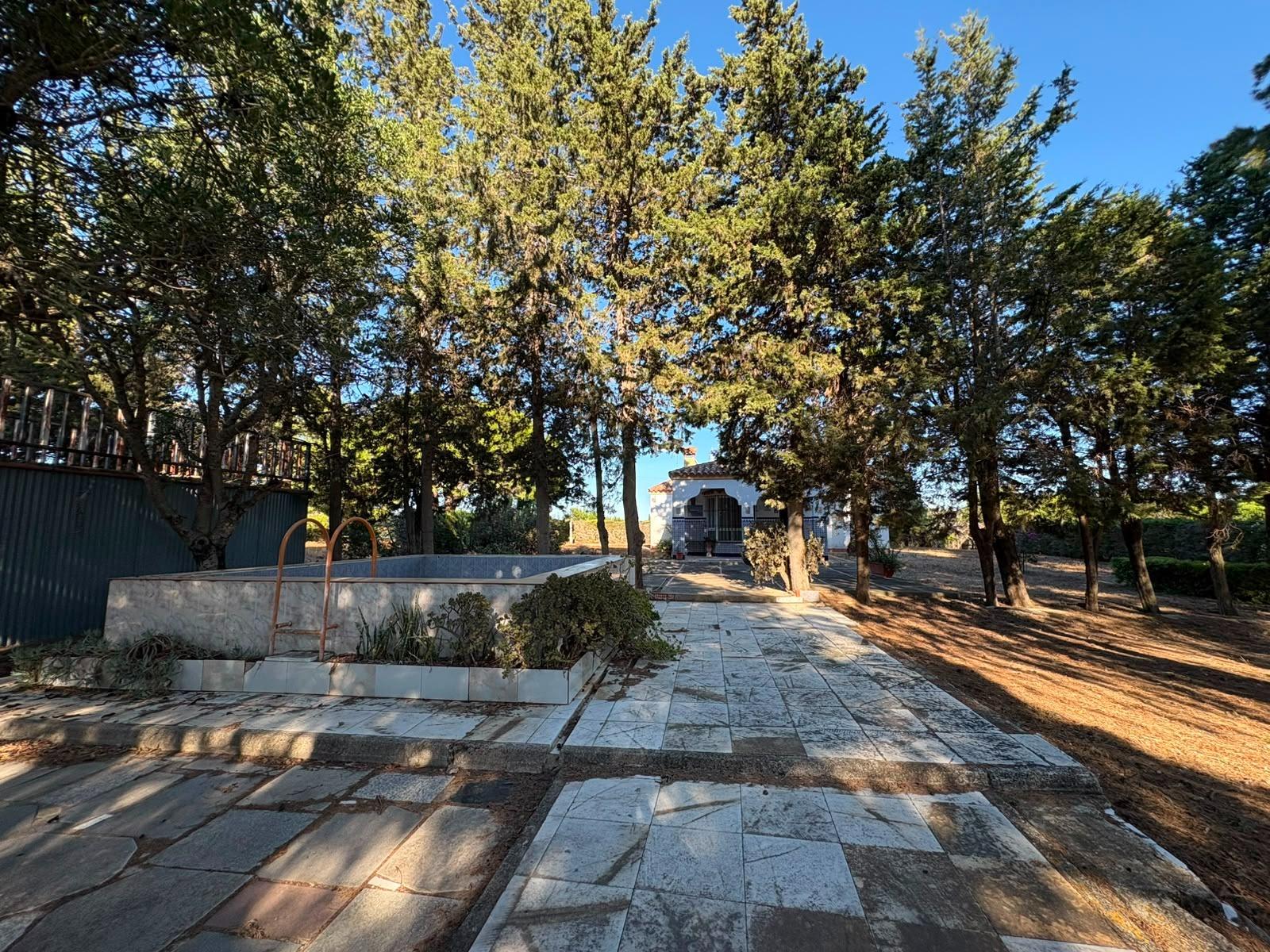 PARCELA RÚSTICA SEGREGADA DE 9.000 M² CON DOS EDIFICACIONES EN EL MARQUESADO, PUERTO REAL
